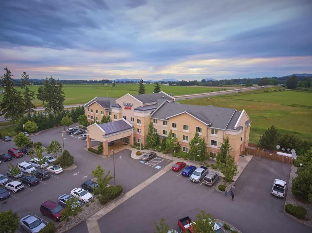 Fairfield Inn & Suites Burlington Exterior foto